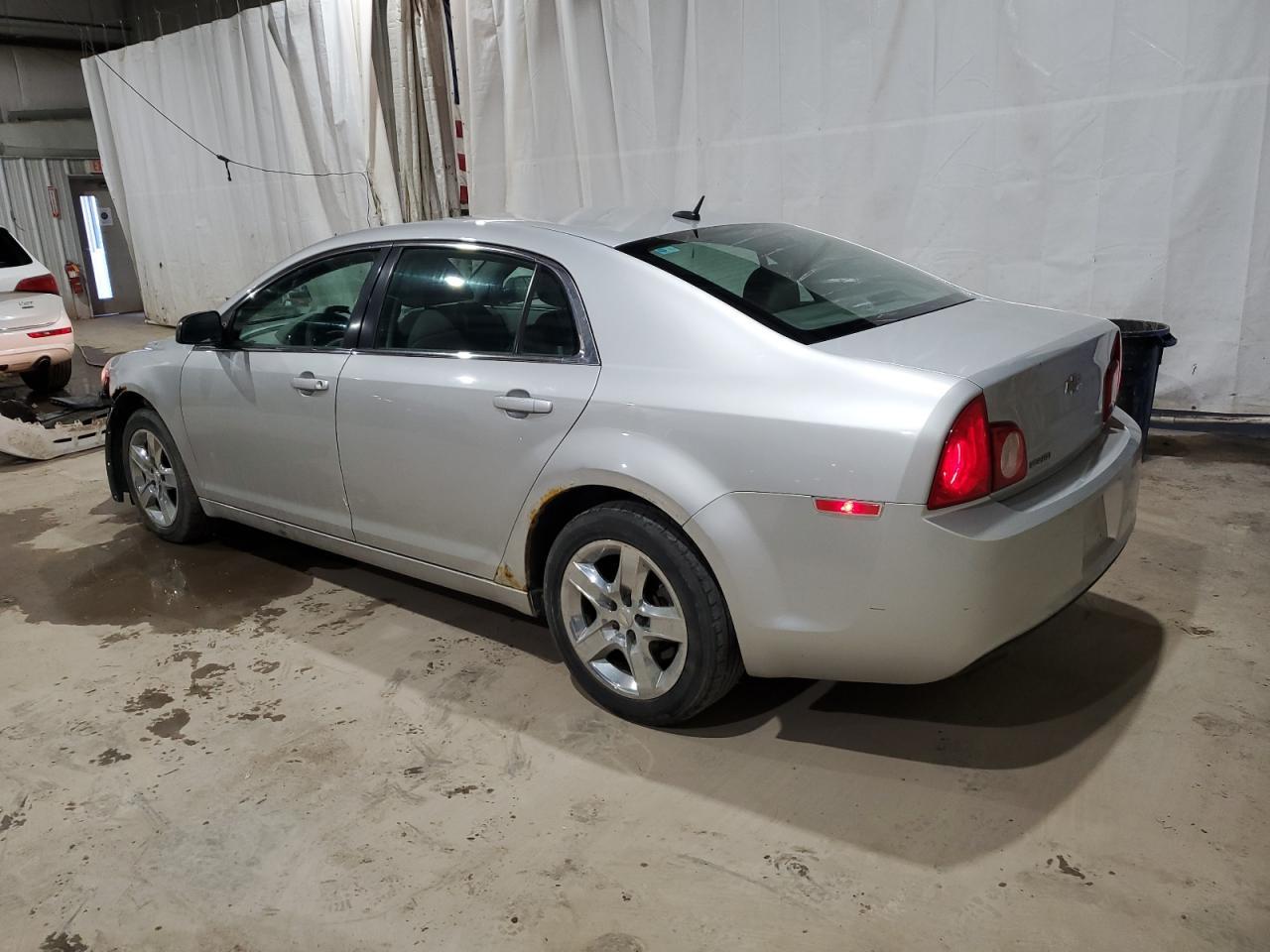 2011 Chevrolet Malibu Ls - Фото 2