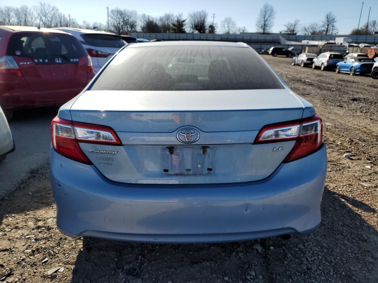 2013 Toyota Camry L - Фото 6