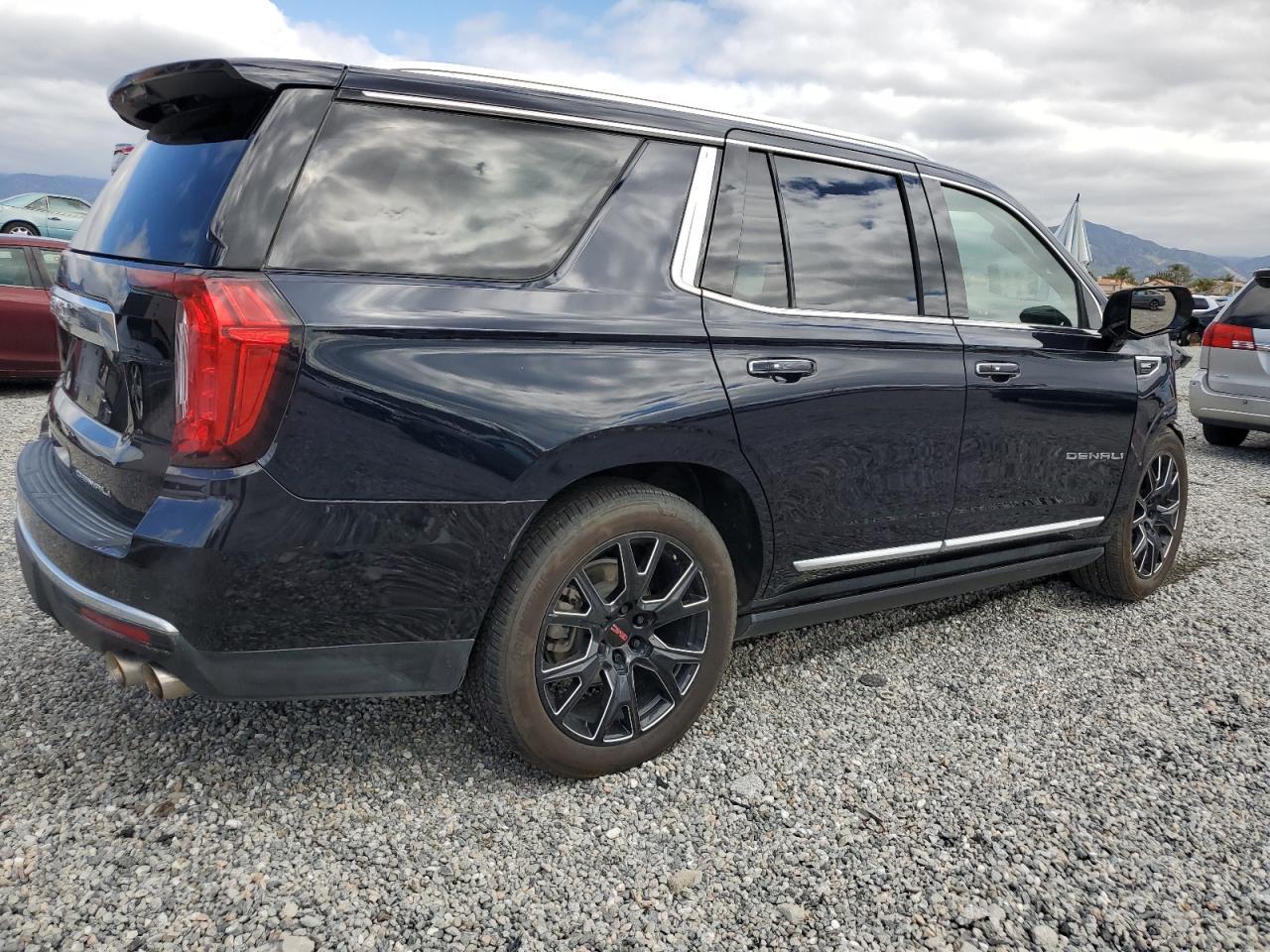2021 GMC Yukon Denali - Фото 3
