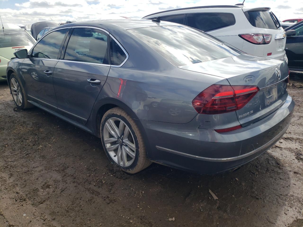 2017 Volkswagen Passat Se - Image 2