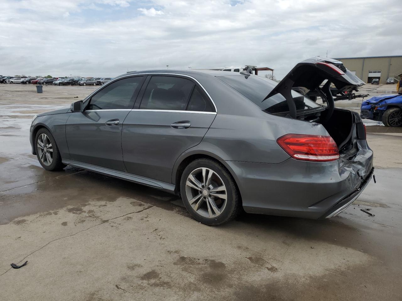 2016 Mercedes-Benz E 250 Bluetec - Image 2