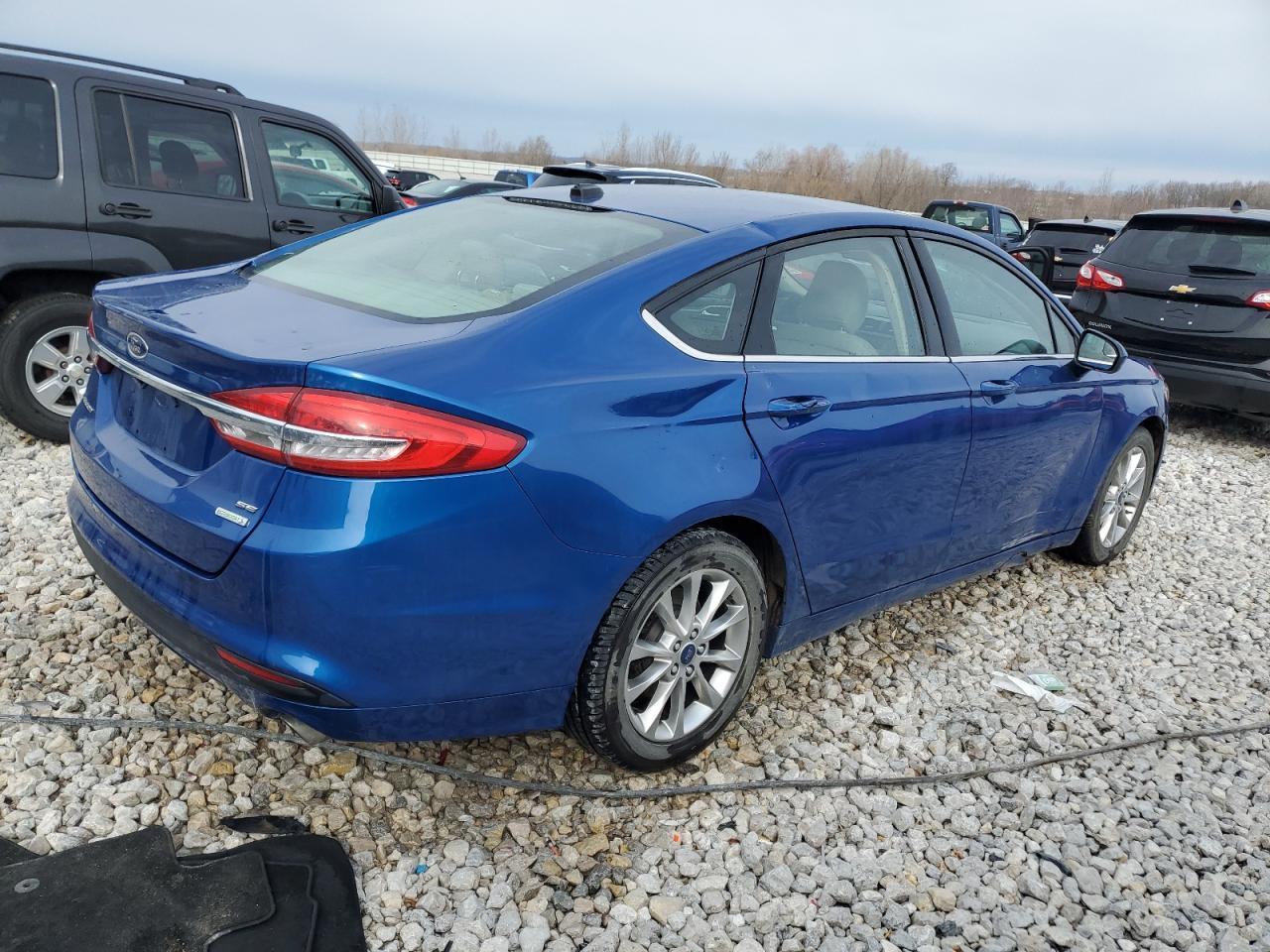 2017 Ford Fusion Se - Image 3