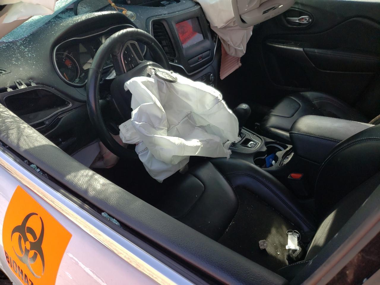 2019 Jeep Cherokee Latitude Plus - Фото 7