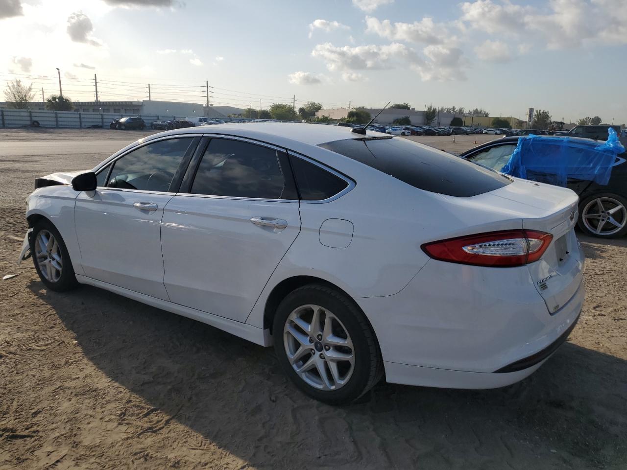 2016 Ford Fusion Se - Фото 2