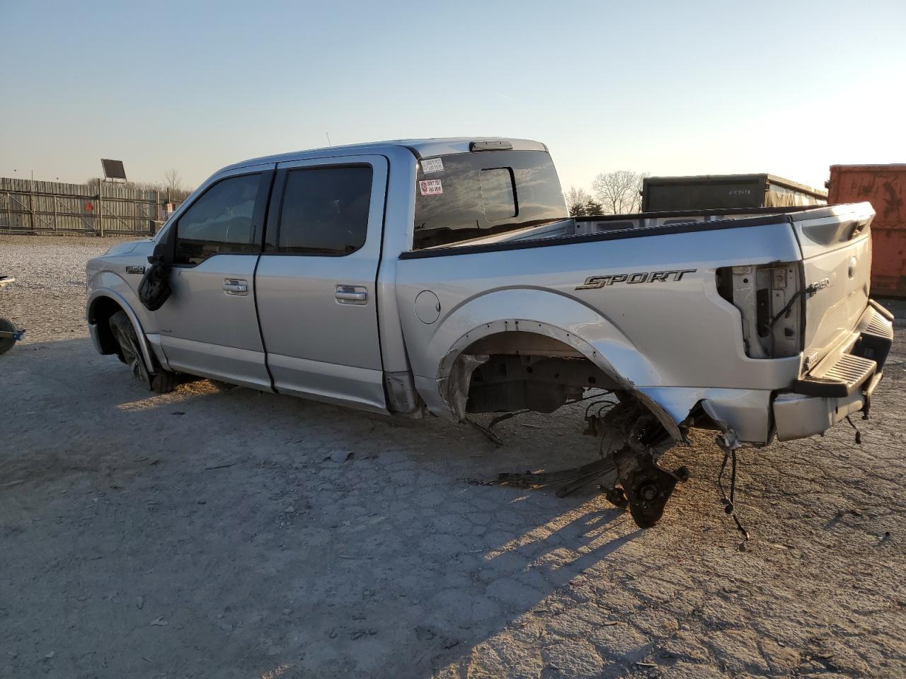 2016 Ford F150 Supercrew - Фото 2