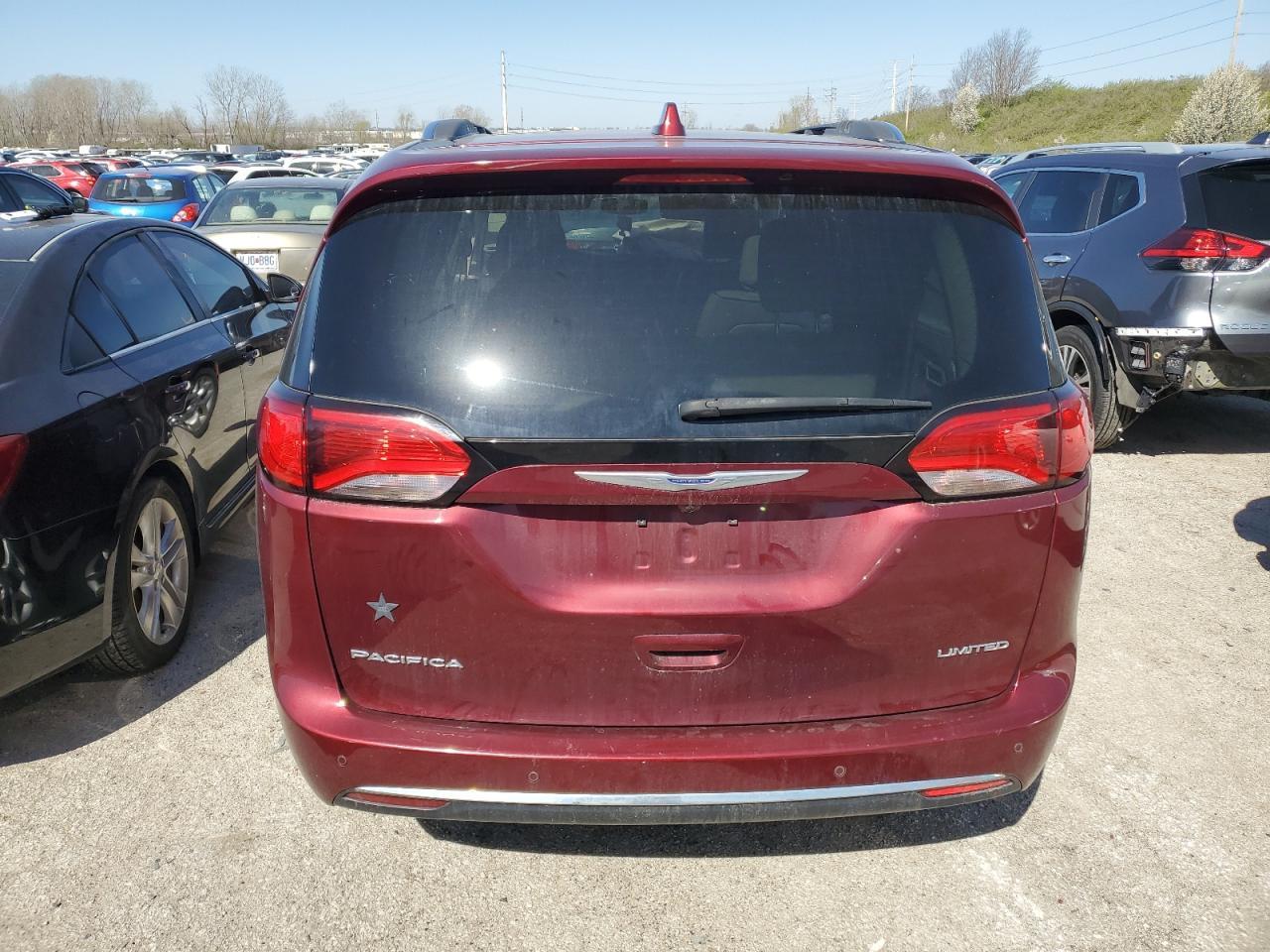 2020 Chrysler Pacifica Limited - Image 6