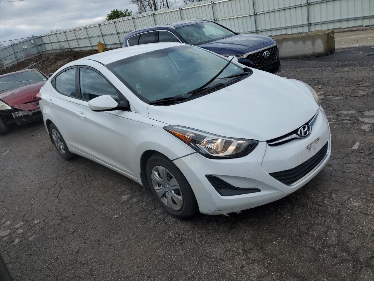 2016 Hyundai Elantra Se - Image 4