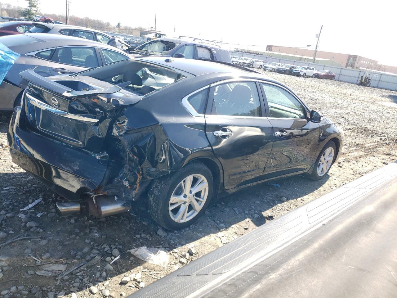 2015 Nissan Altima 2.5 - Image 3