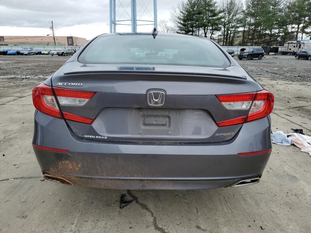 2018 Honda Accord Sport - Image 6