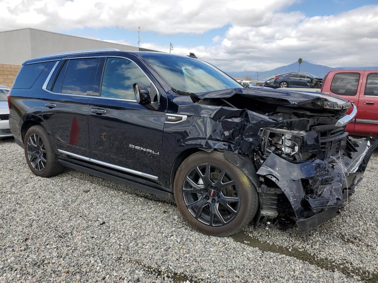 2021 GMC Yukon Denali - Фото 4