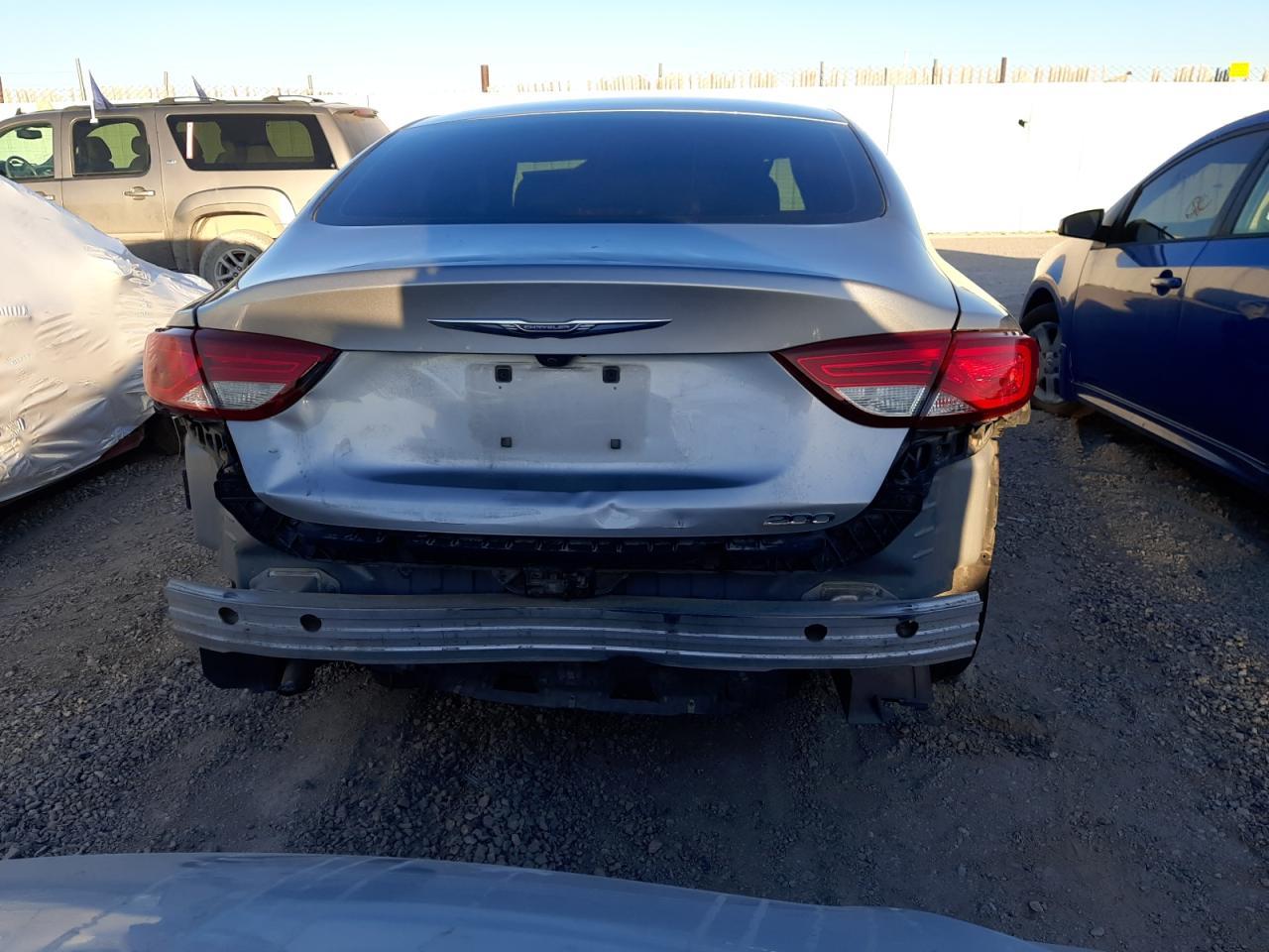 2016 Chrysler 200 Limited - Фото 6