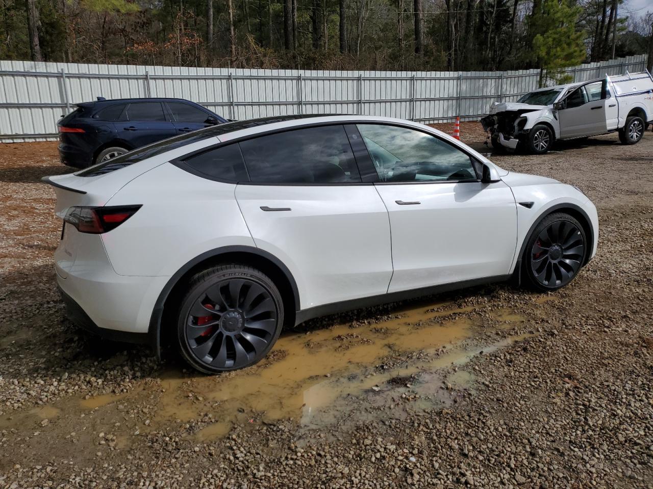 2023 Tesla Model Y - Фото 3