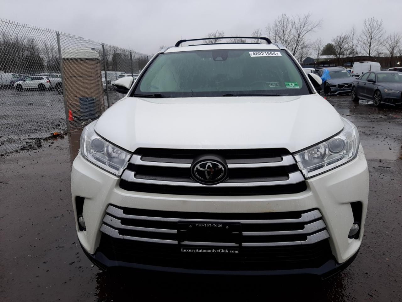 2018 Toyota Highlander Se - Фото 5