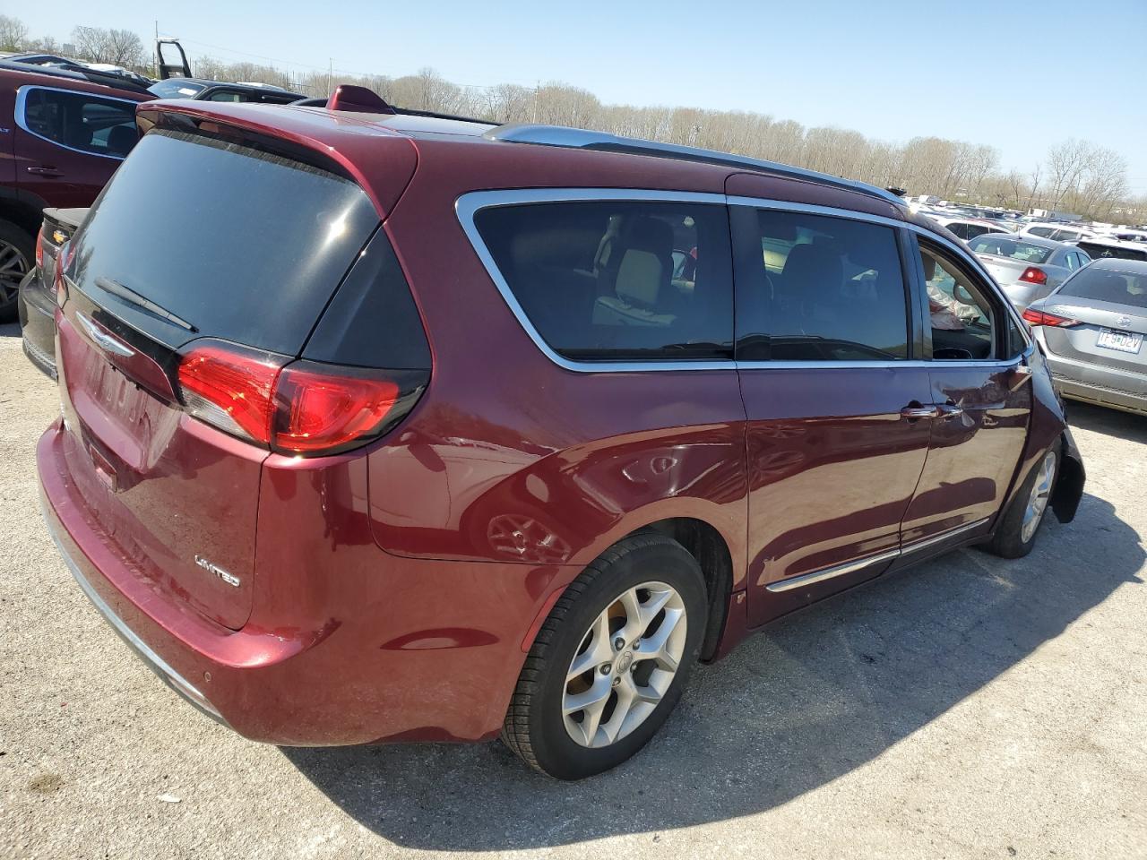 2020 Chrysler Pacifica Limited - Image 3