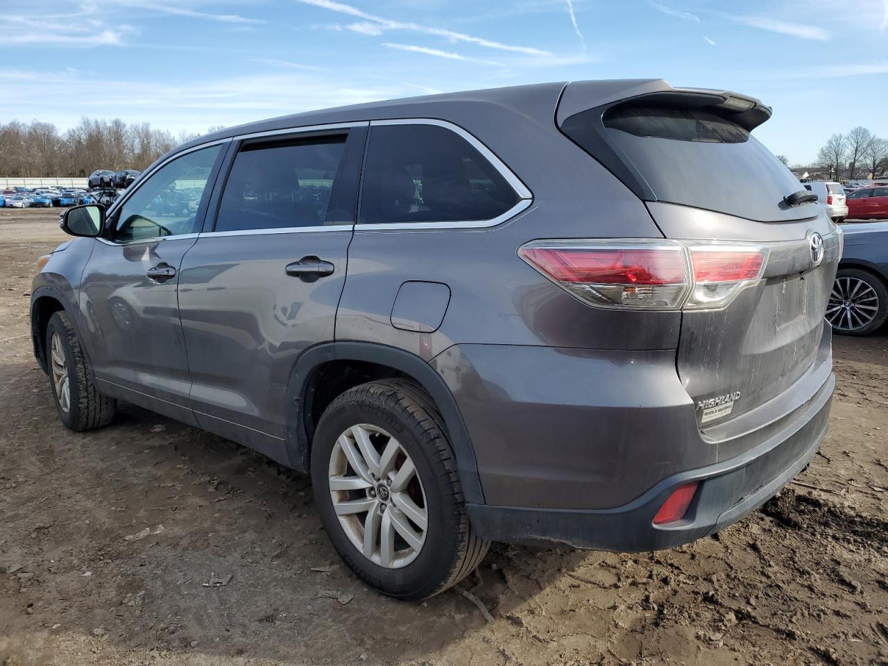 2016 Toyota Highlander Le - Фото 2