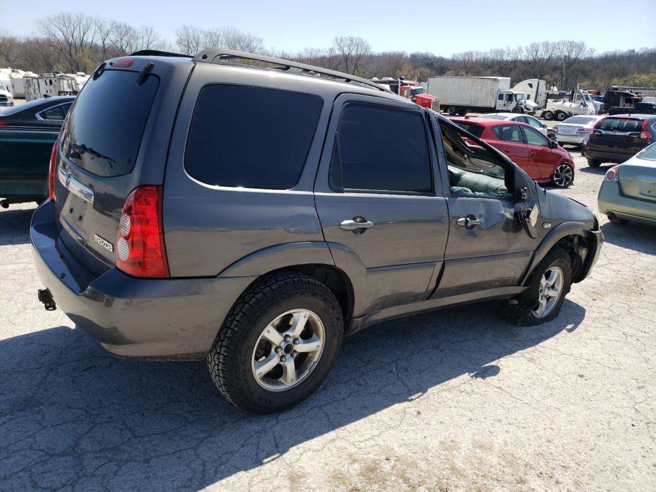 2005 Mazda Tribute S - Image 3