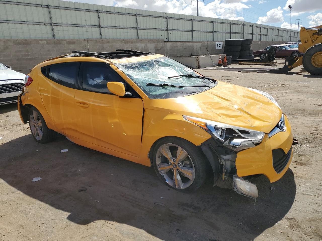 2016 Hyundai Veloster - Фото 4