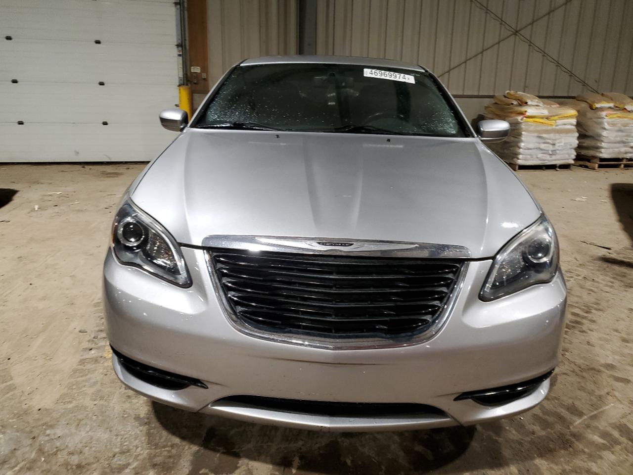 2013 Chrysler 200 Touring - Фото 5