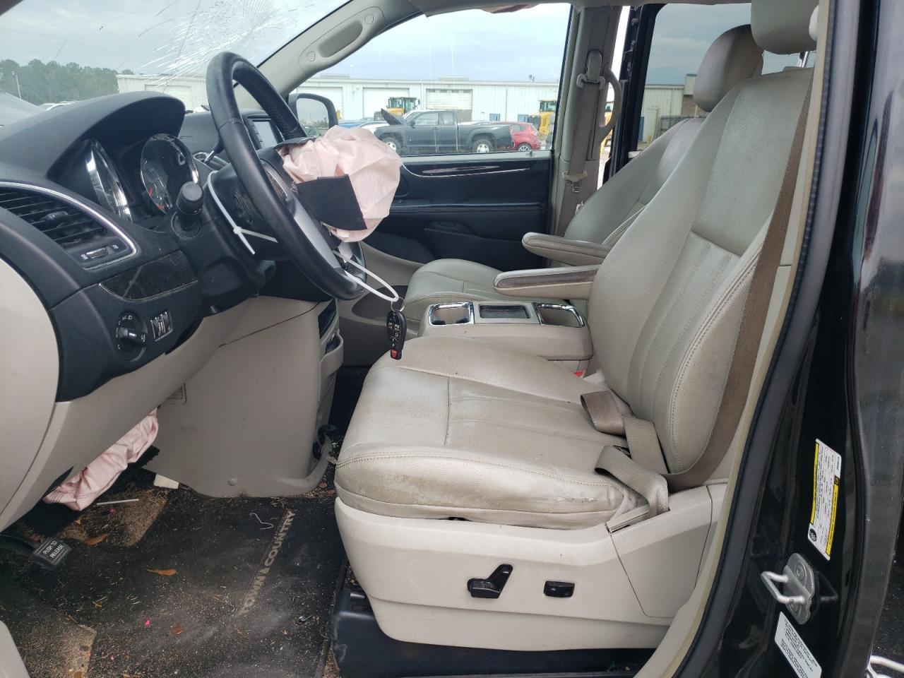 2013 Chrysler Town & Country Touring - Фото 7