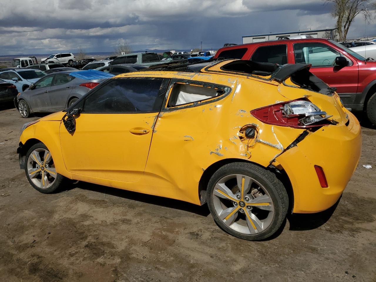 2016 Hyundai Veloster - Фото 2