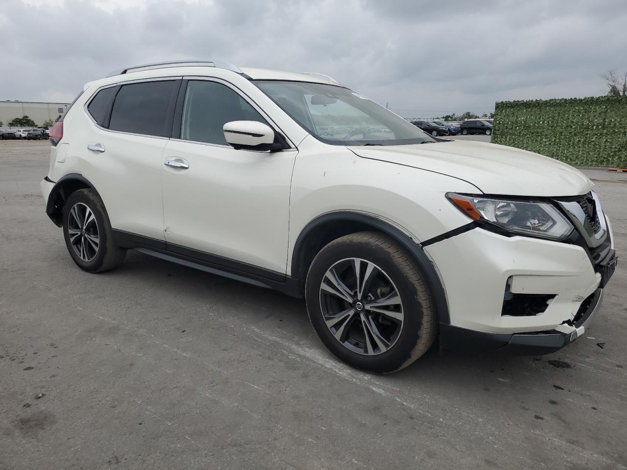 2019 Nissan Rogue S - Image 4
