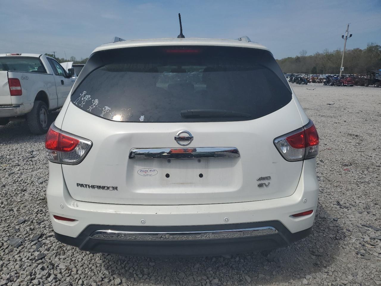 2013 Nissan Pathfinder S - Image 6