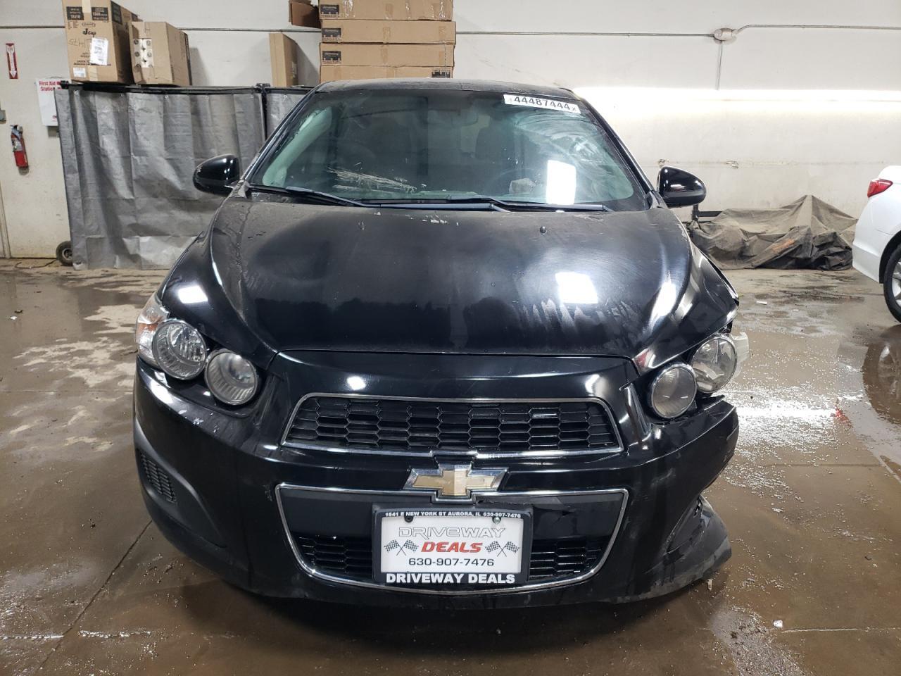 2016 Chevrolet Sonic Lt - Фото 5