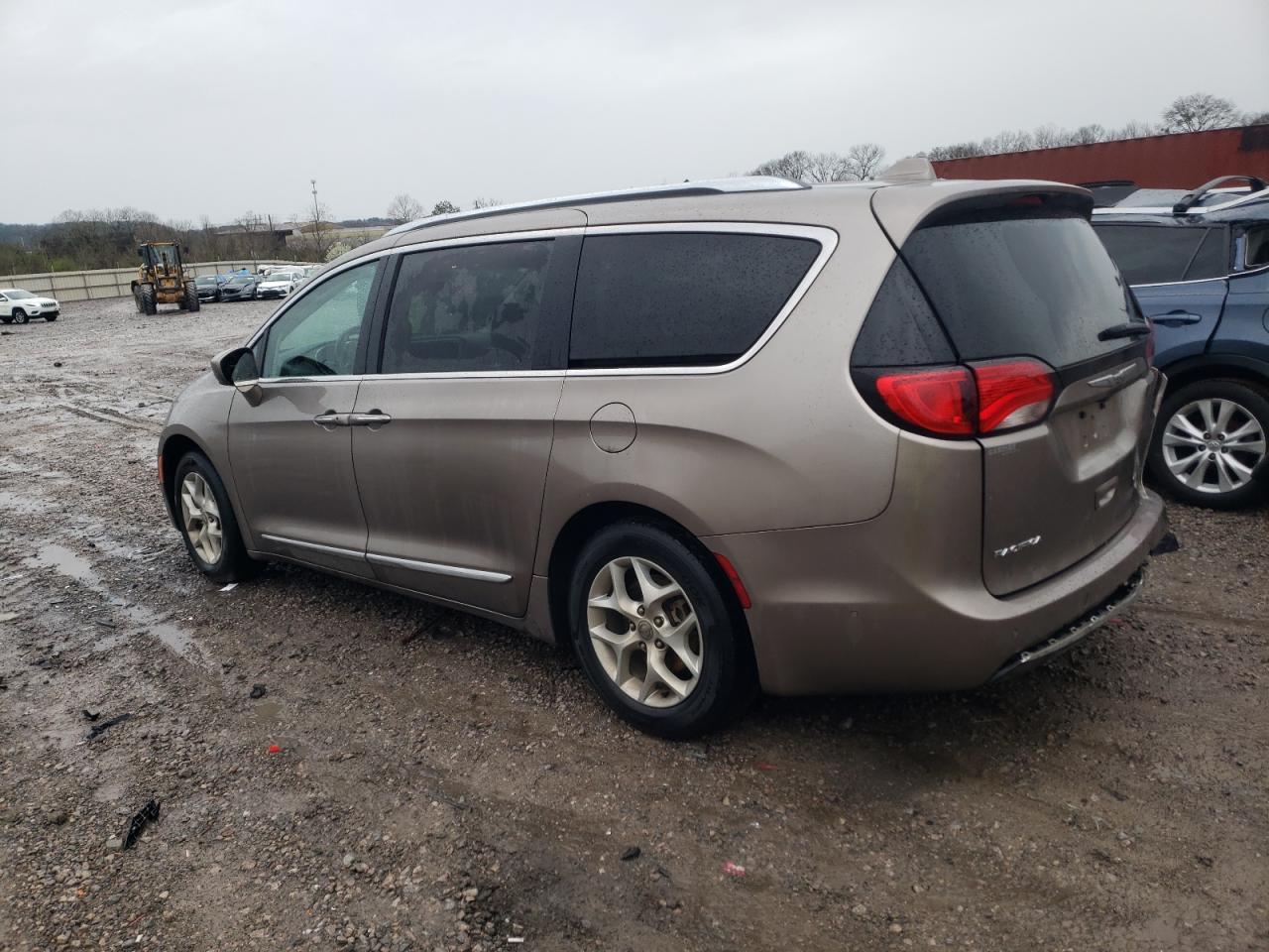 2017 Chrysler Pacifica Touring L Plus - Фото 2