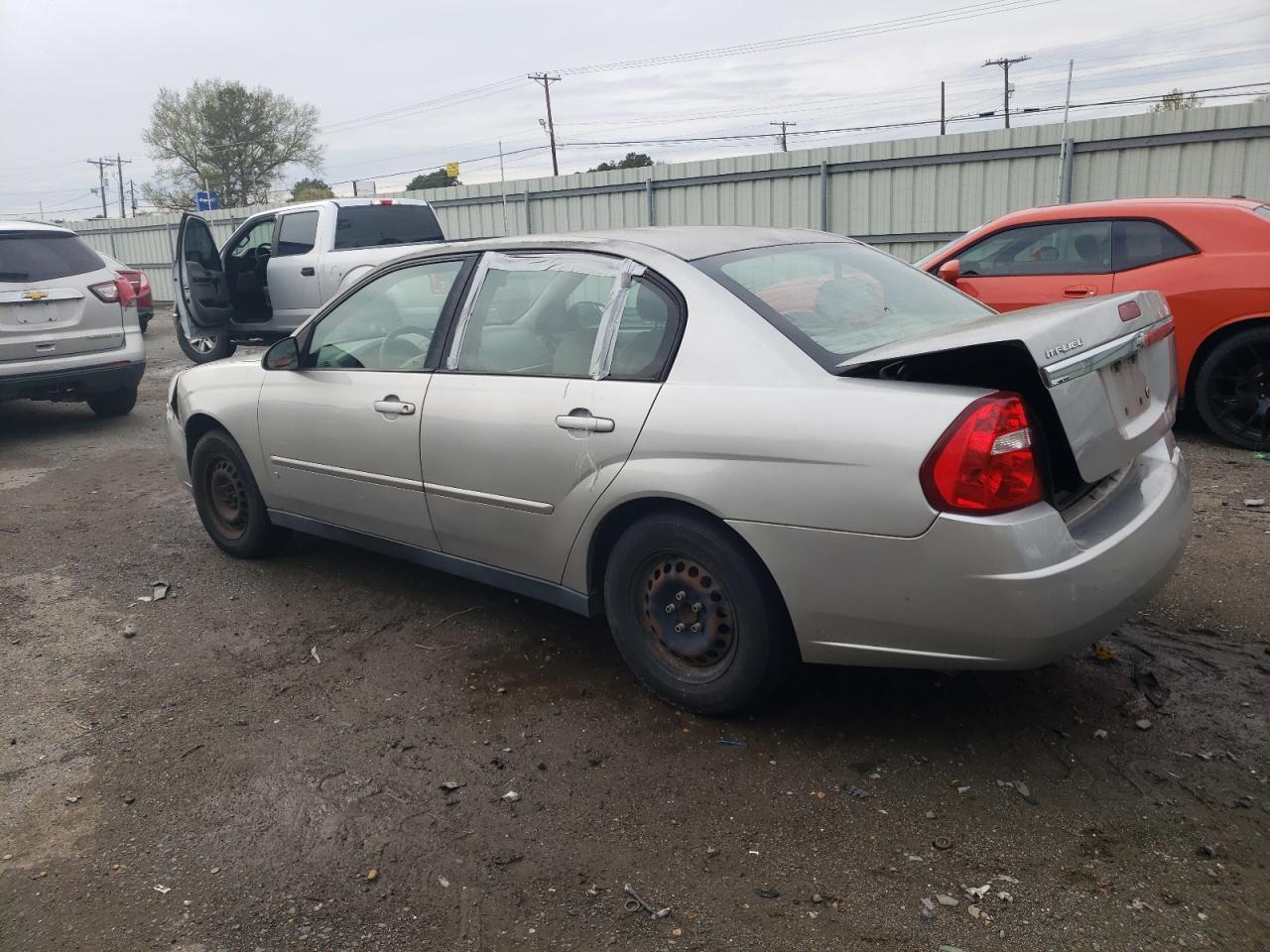 2008 Chevrolet Malibu Ls - Image 2