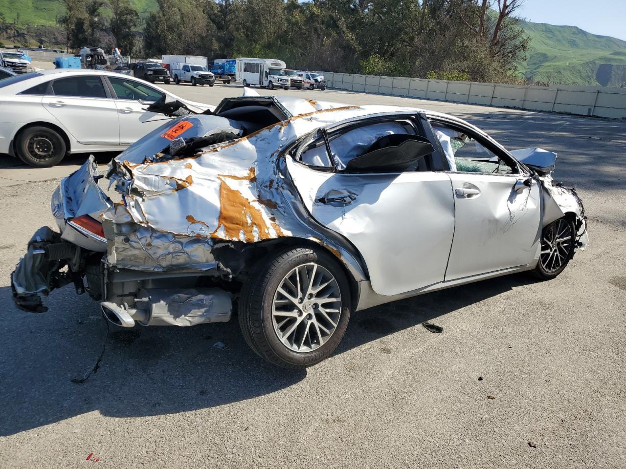 2016 Lexus Es 350 - Фото 3
