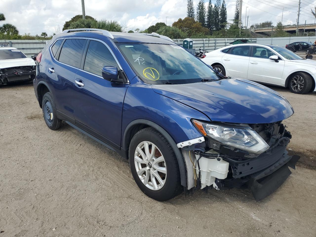 2019 Nissan Rogue S - Фото 4