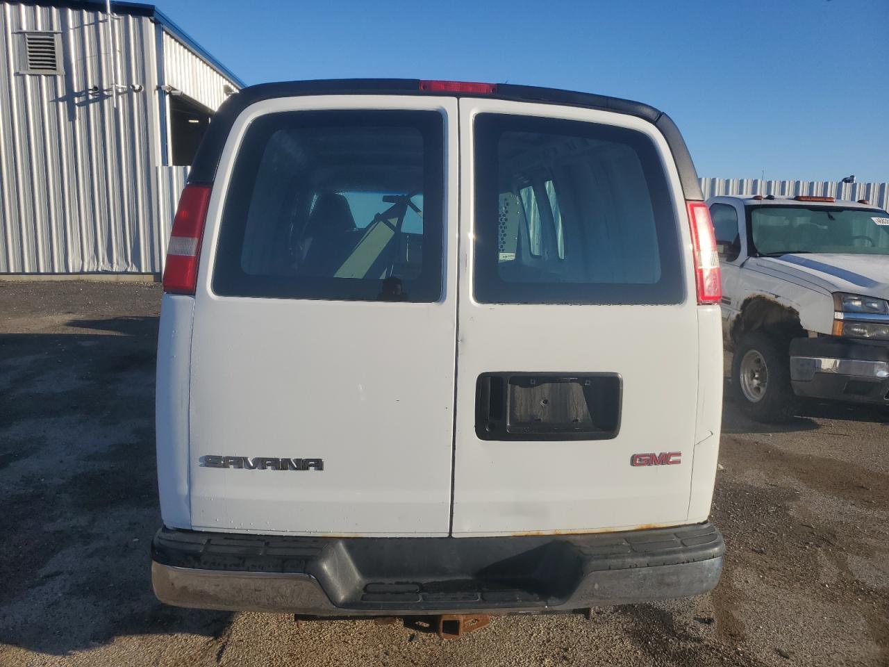 2004 GMC Savana G2500 - Фото 6
