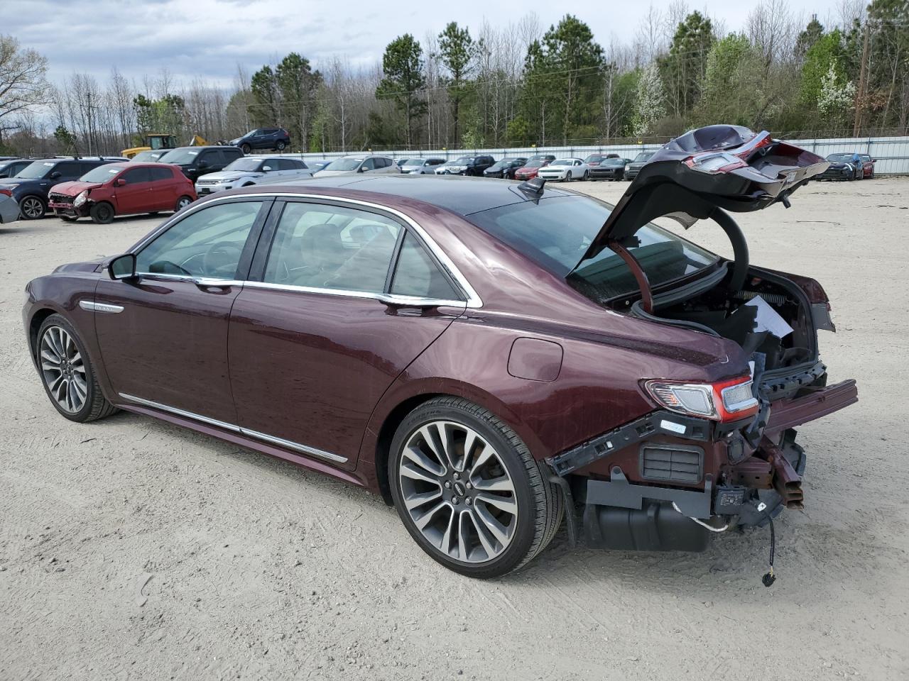 2018 Lincoln Continental Select - Фото 2