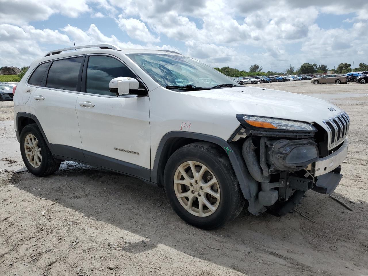 2016 Jeep Cherokee Latitude - Фото 4