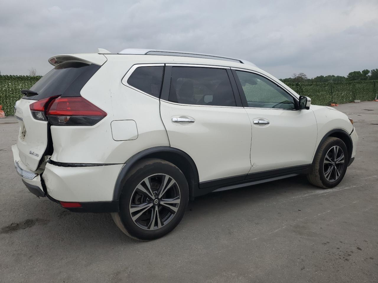 2019 Nissan Rogue S - Image 3