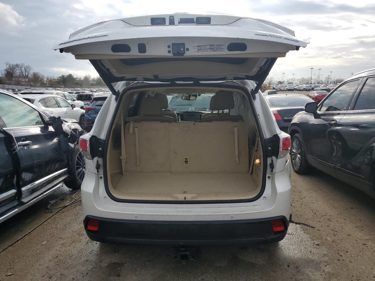 2016 Toyota Highlander Limited - Image 6