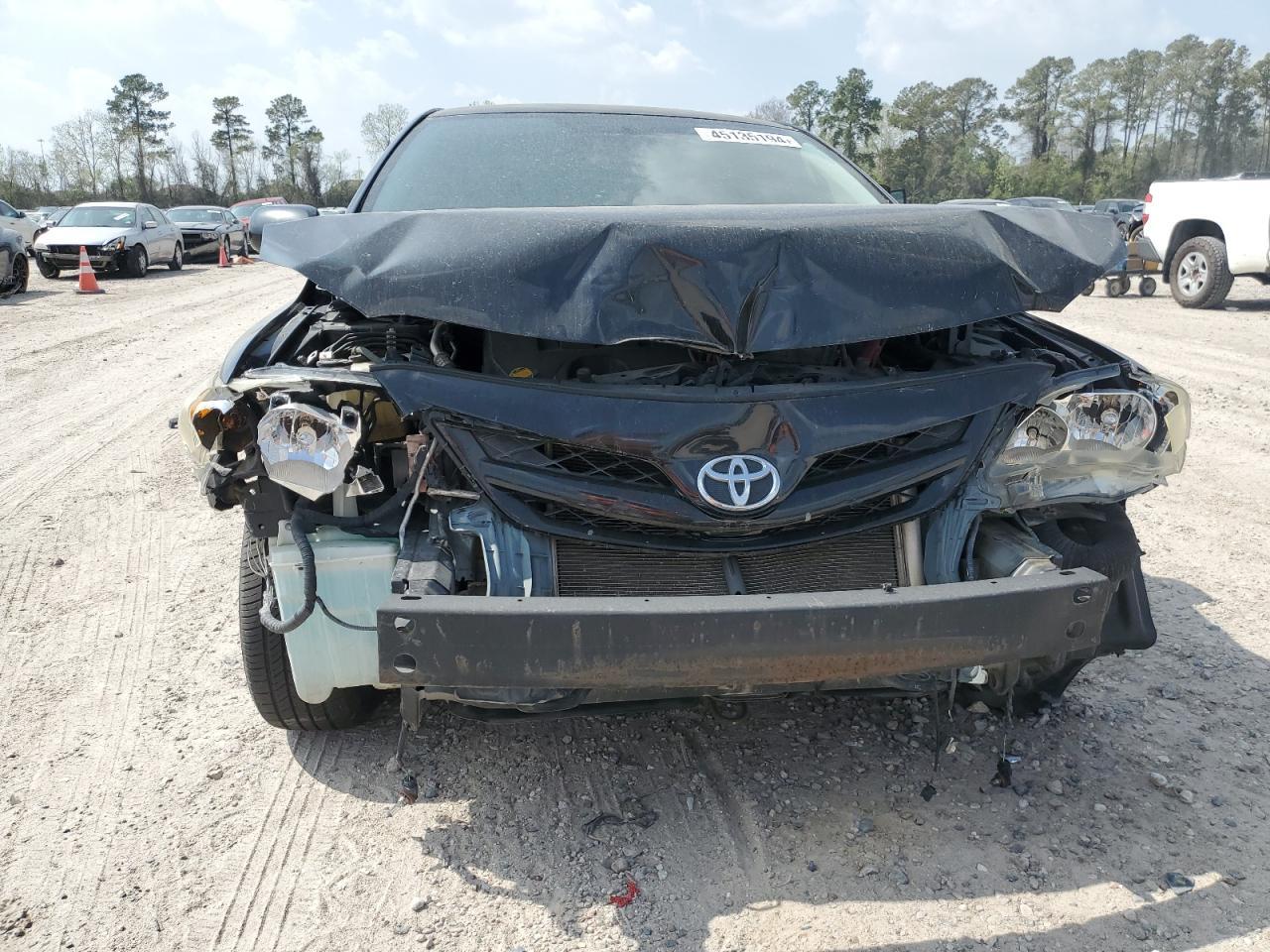 2013 Toyota Corolla Base - Фото 5