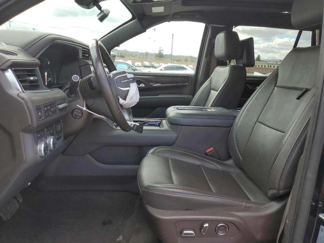 2021 GMC Yukon Denali - Фото 7