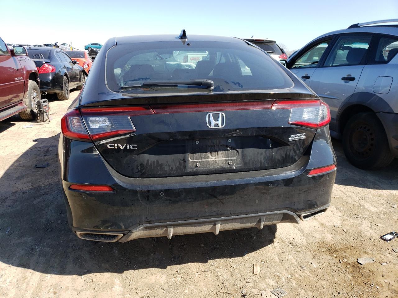 2023 Honda Civic Sport Touring - Image 6