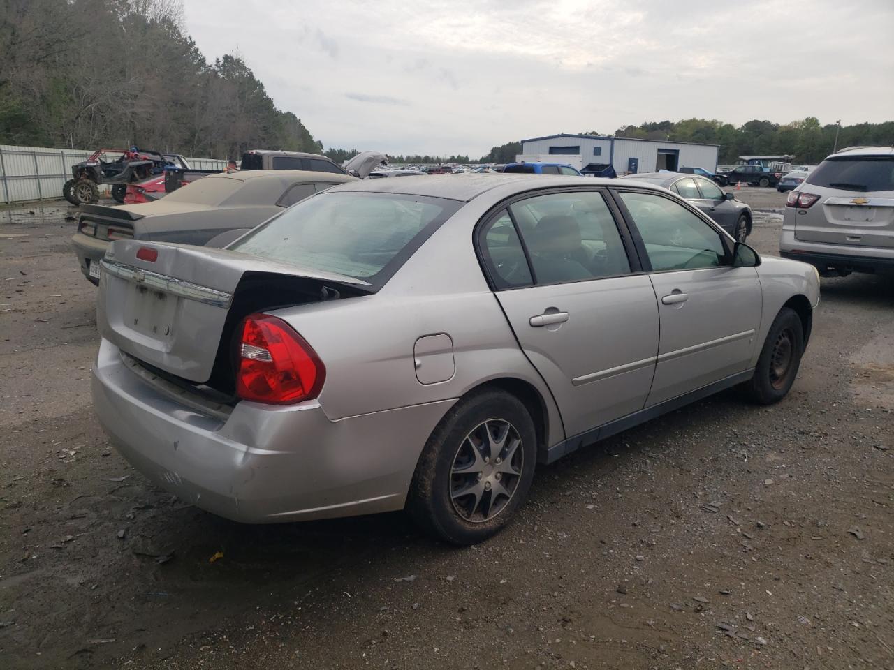 2008 Chevrolet Malibu Ls - Image 3