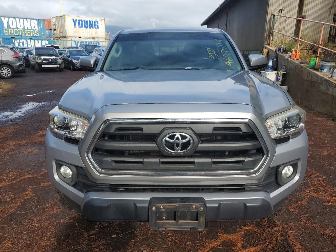 2017 Toyota Tacoma Double Cab - Фото 5