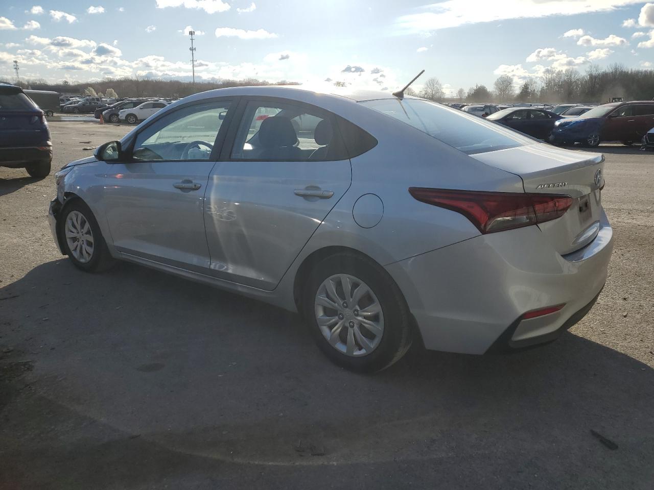 2018 Hyundai Accent Se - Фото 2