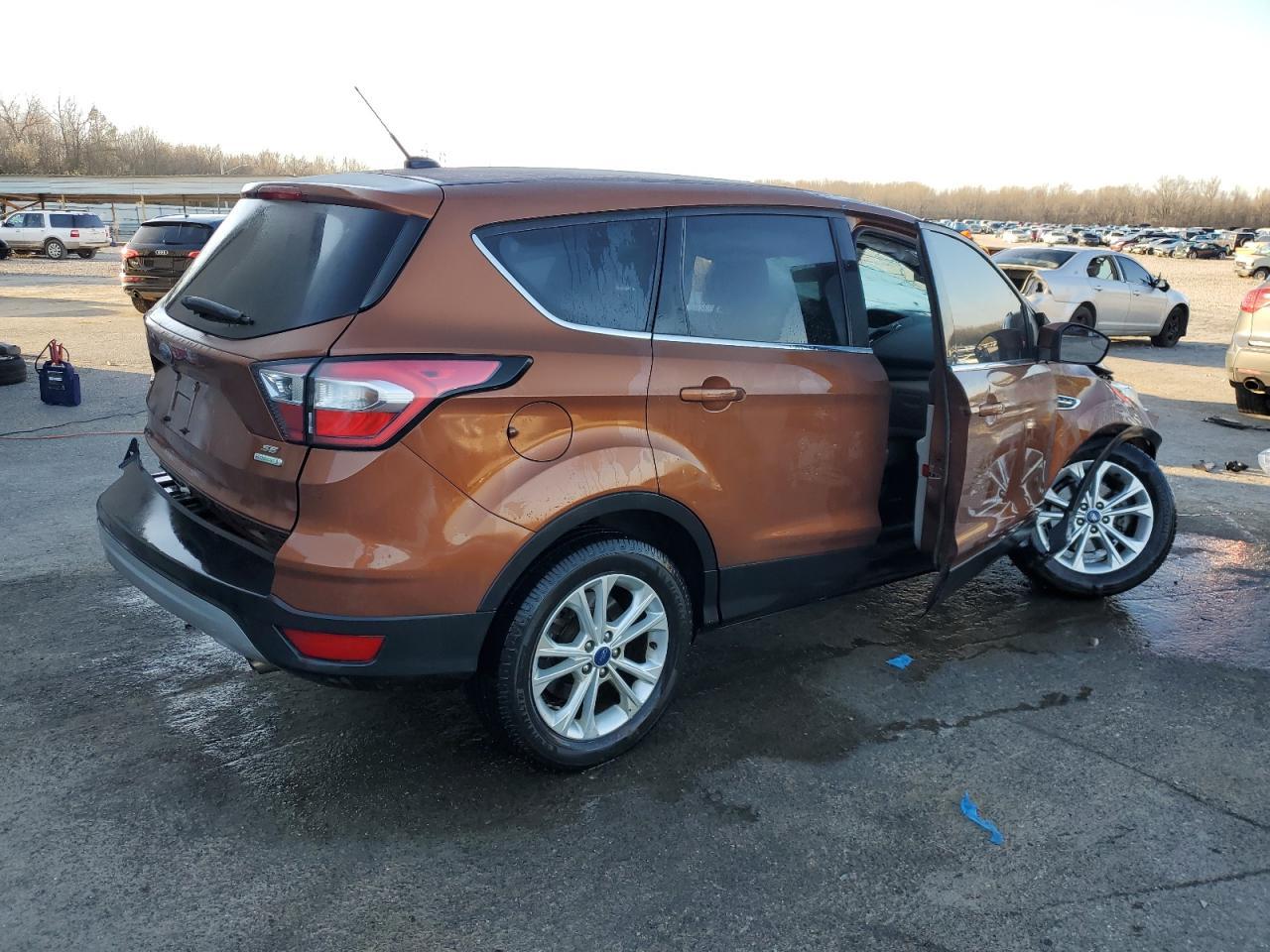 2017 Ford Escape Se - Image 3