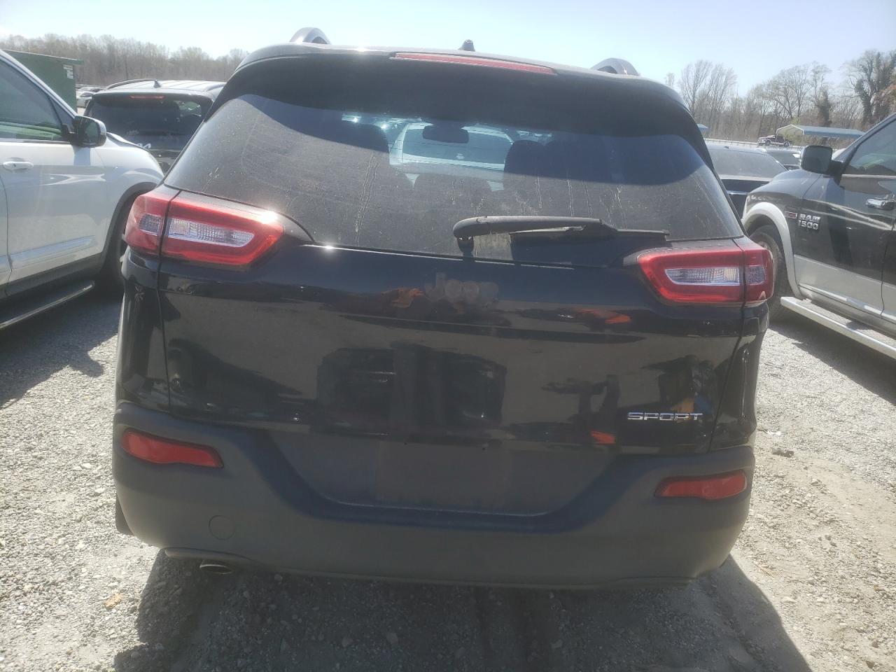 2015 Jeep Cherokee Sport - Фото 6