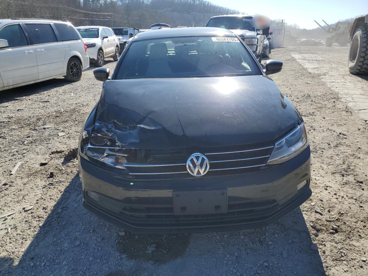 2016 Volkswagen Jetta Sport - Image 5