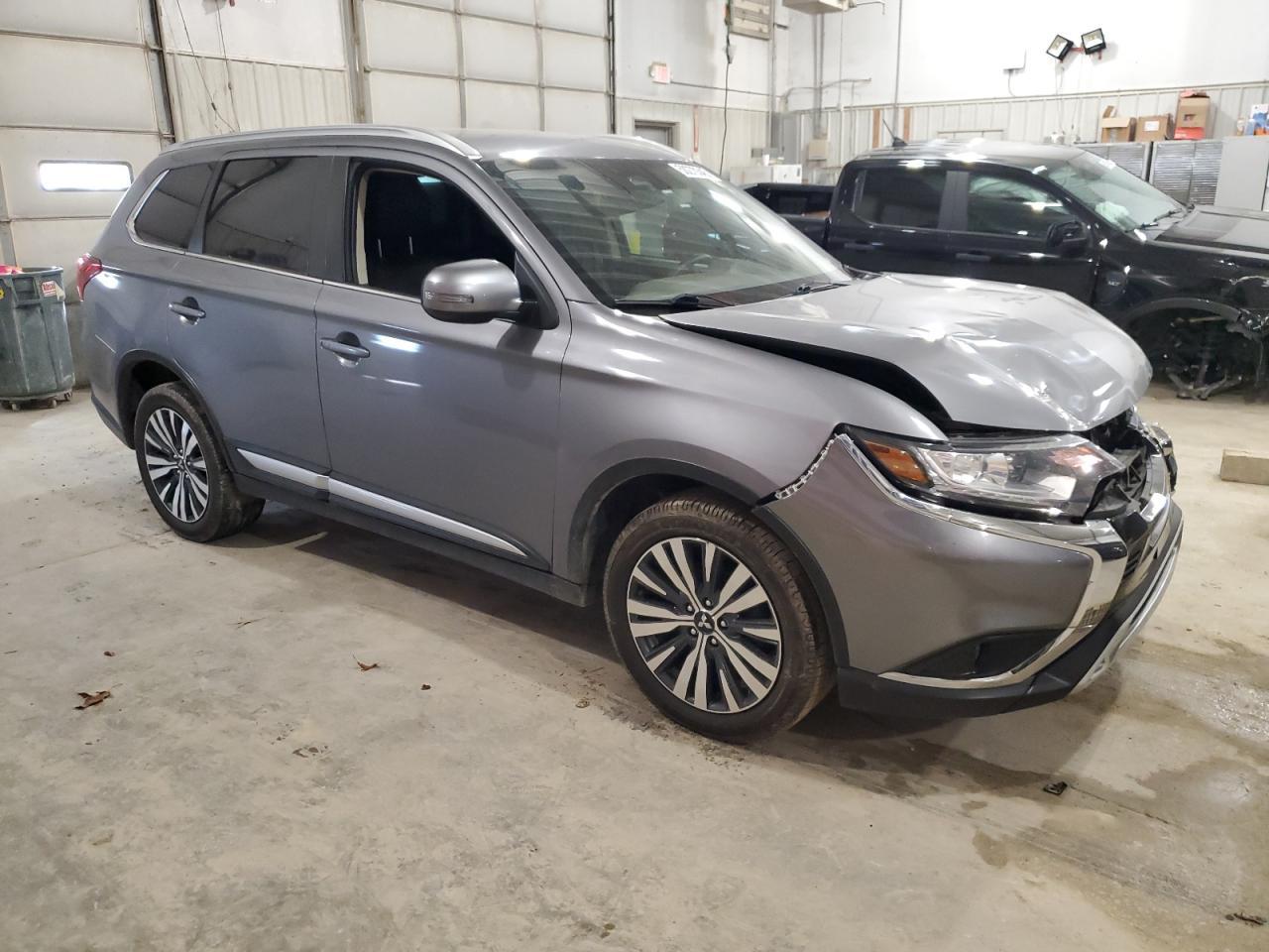 2020 Mitsubishi Outlander Se - Фото 4