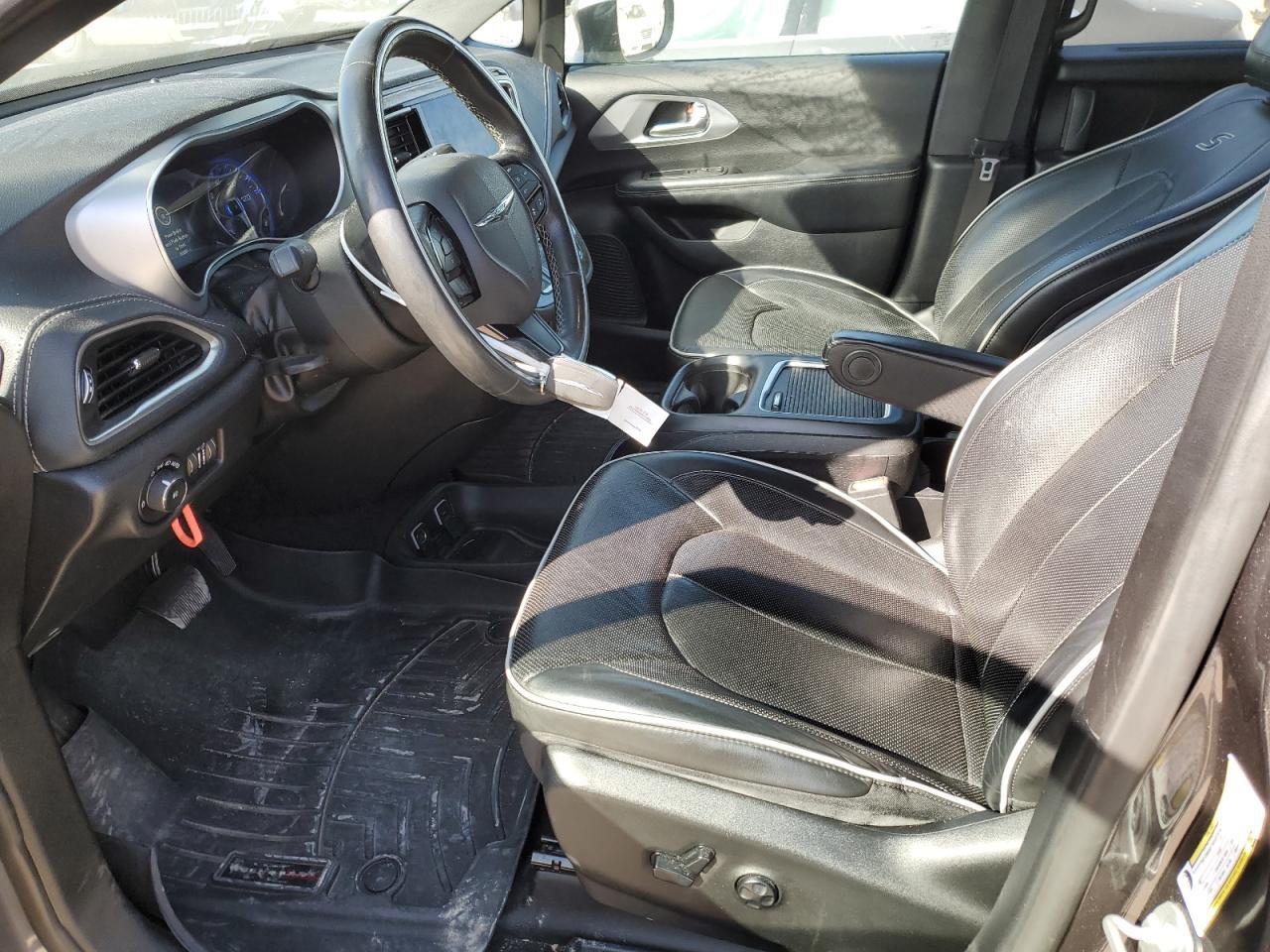 2020 Chrysler Pacifica Limited - Image 7