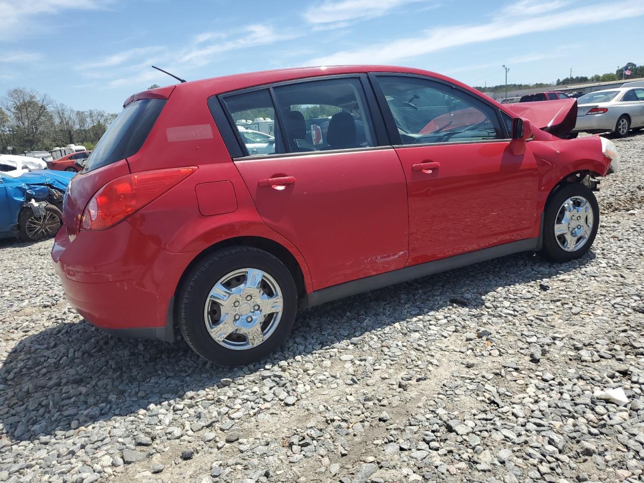 2011 Nissan Versa S - Фото 3