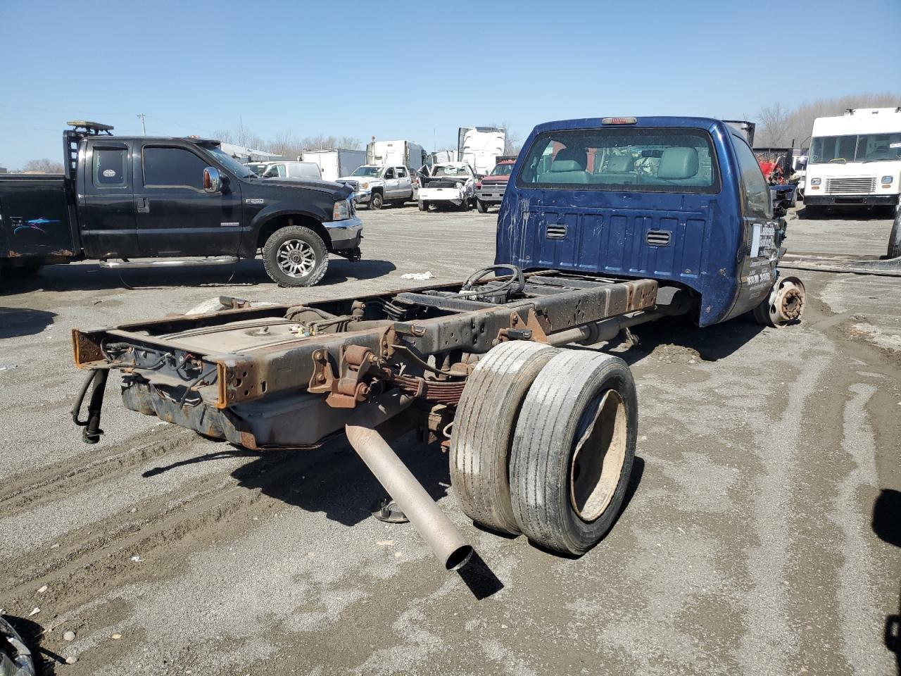 2011 Ford F450 Super Duty - Image 3