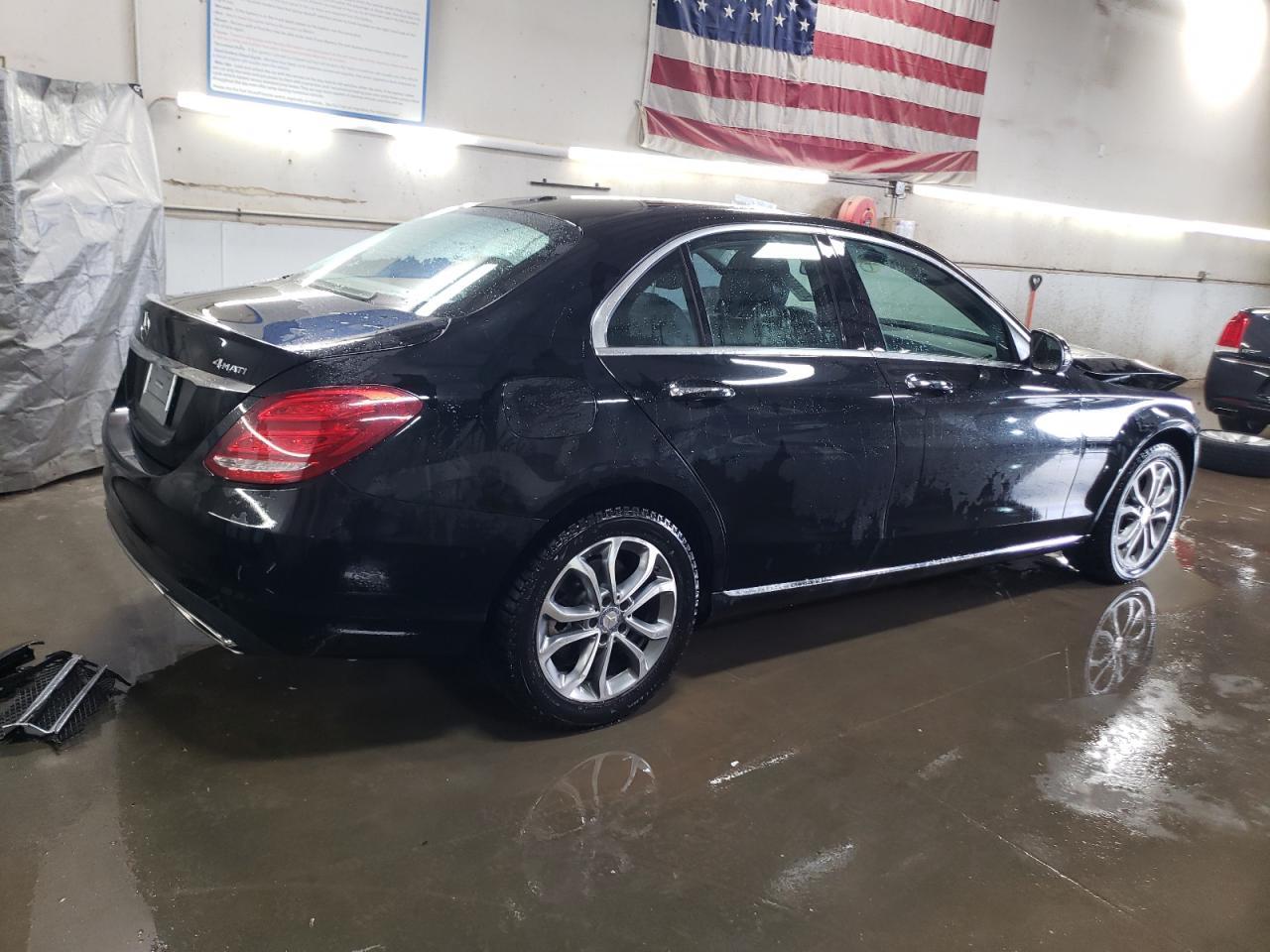2015 Mercedes-Benz C 300 4Matic - Фото 3